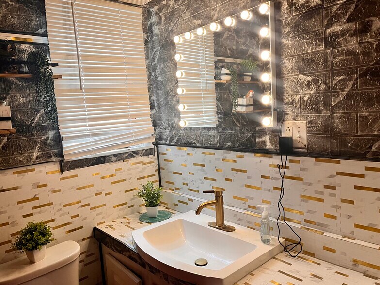 Building Photo - 5552 Scotch Ridge Rd