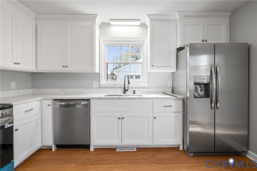 Building Photo - 3908 Pfost Ave