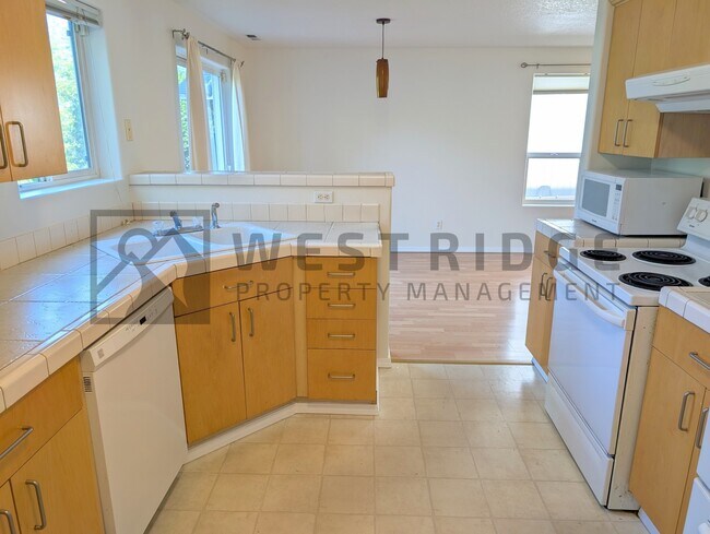 Building Photo - 519 SW 207th Ave