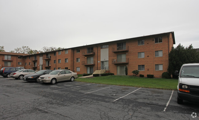 Building Photo - Lakeside Apartments