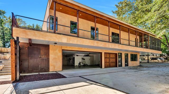 Building Photo - 8635 San Leandro Dr