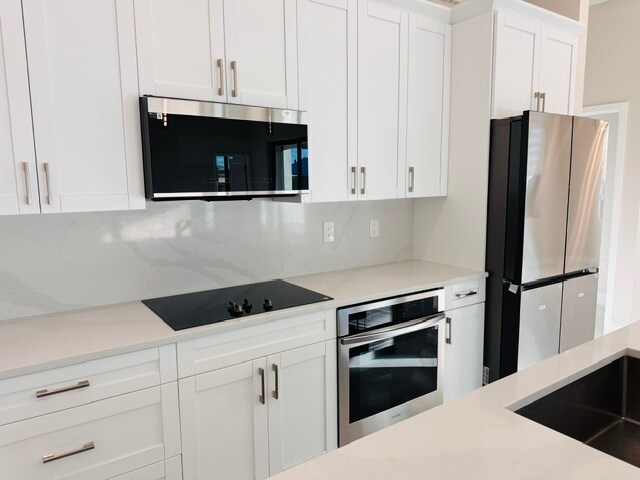 Building Photo - 2014 NE 9th Ave