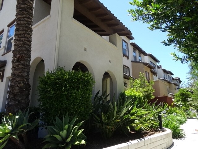Building Photo - 2163 Dutchman Ct