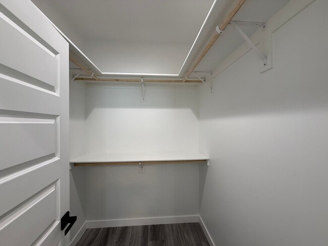 Building Photo - A614