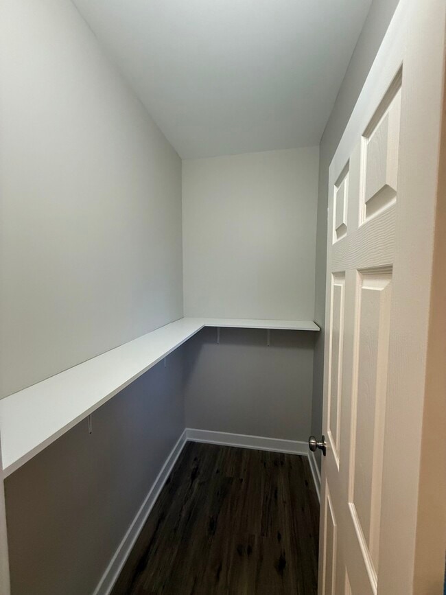 Building Photo - 146 S 9th Ave