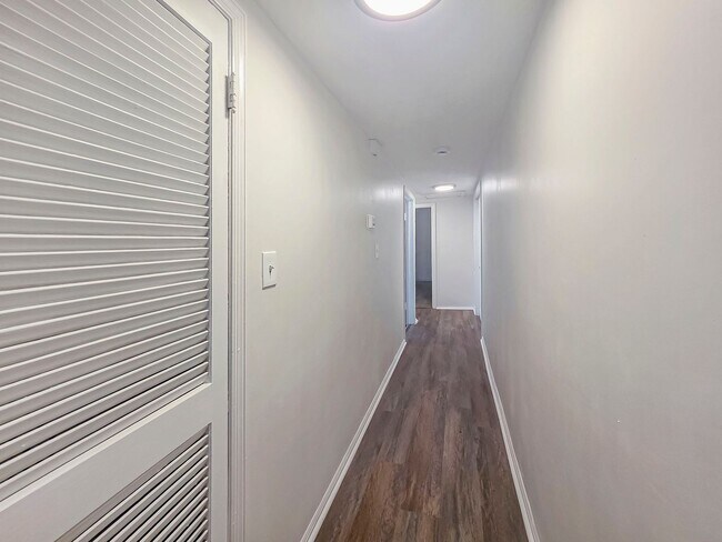 Building Photo - 1111 Lawton Pl SW