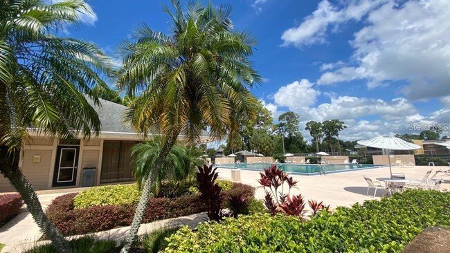 Building Photo - 2446 Oak Park Way