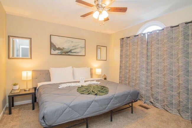 Building Photo - 1930 16th Ave