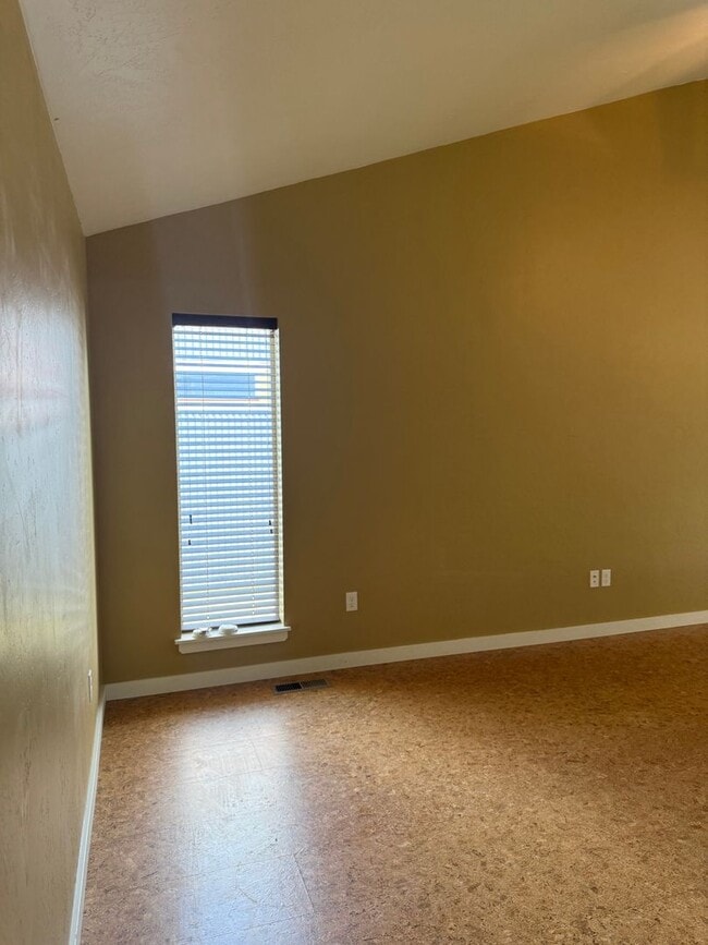 Building Photo - Charming 3BR/2BA Pet-Friendly Home in Vall...