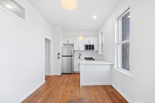 Building Photo - 804 Palisade Ave
