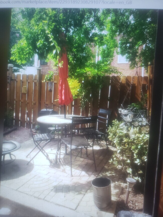 Building Photo - 415 Elm St NW