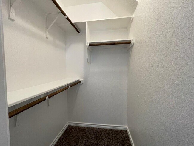 Building Photo - 7726 Merry Oaks Cv