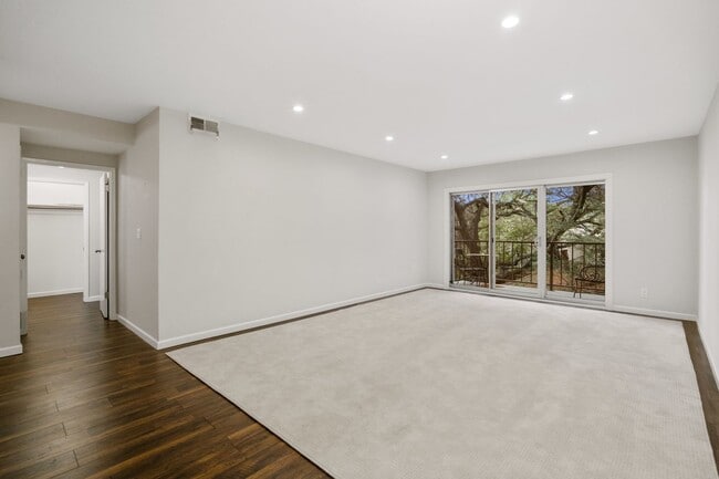 Building Photo - Prime San Mateo Living | 1 BR - 1 BA - Condo