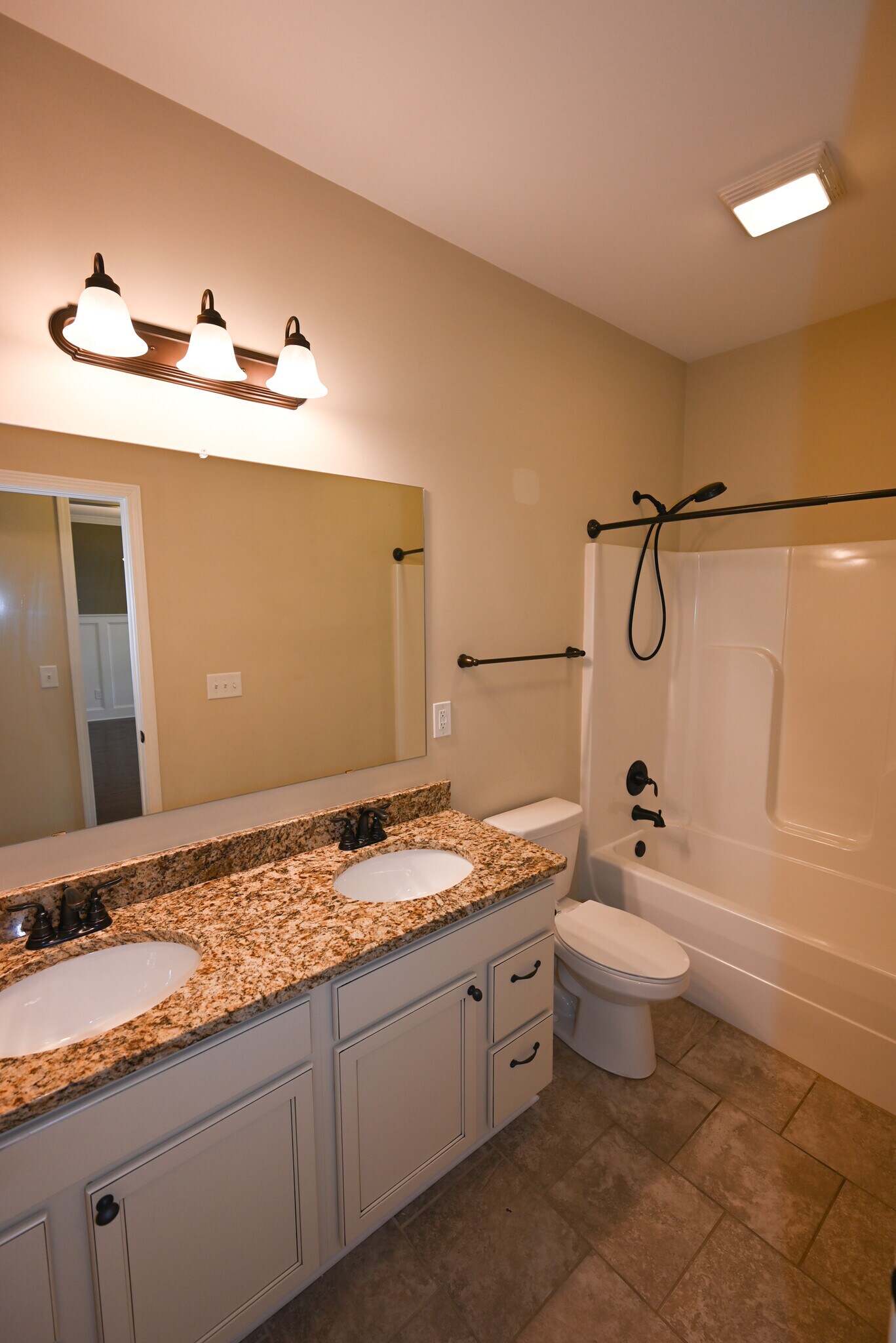 Building Photo - 2050 Covey Dr
