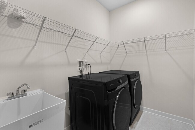 Building Photo - 76 Swackhammer Way