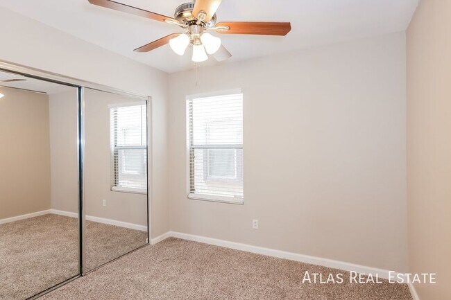 Building Photo - 11171 W Garfield St