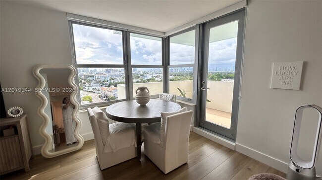 Building Photo - 2899 Collins Ave