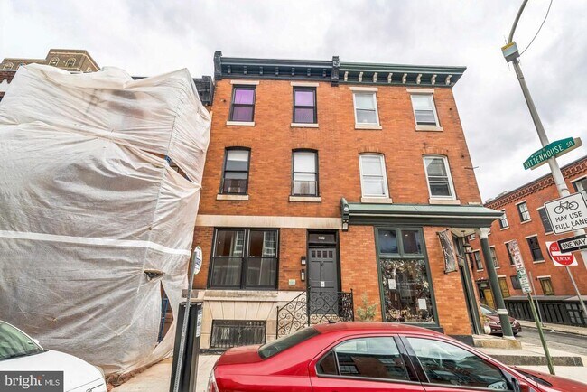 Building Photo - 257 S 21st St