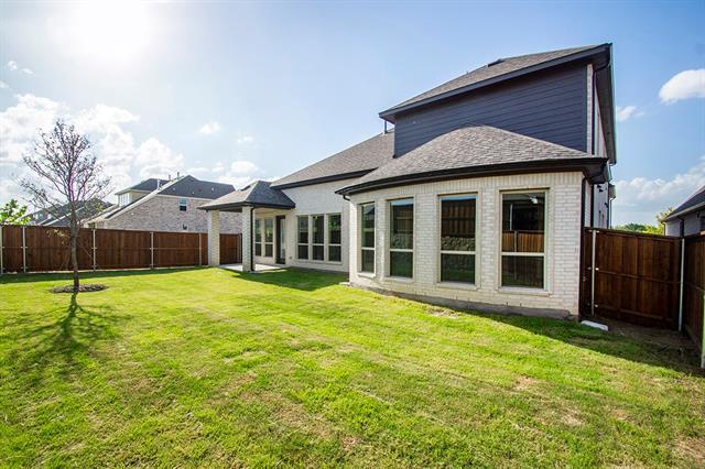 Building Photo - 2223 Clairmount Dr
