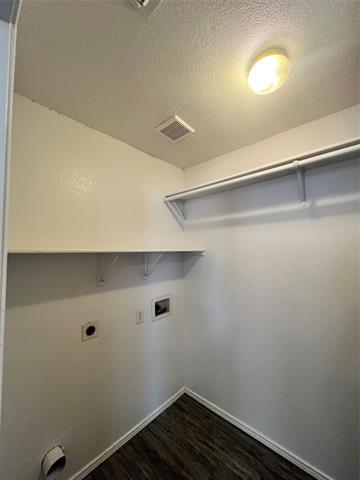 Building Photo - 3932 Fox Run Dr