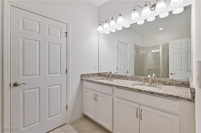 Building Photo - 4466 Dutchess Park Rd