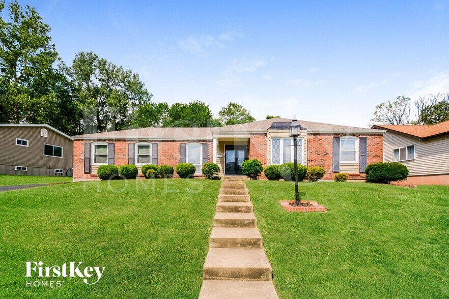 Building Photo - 1731 Wishingwell Dr