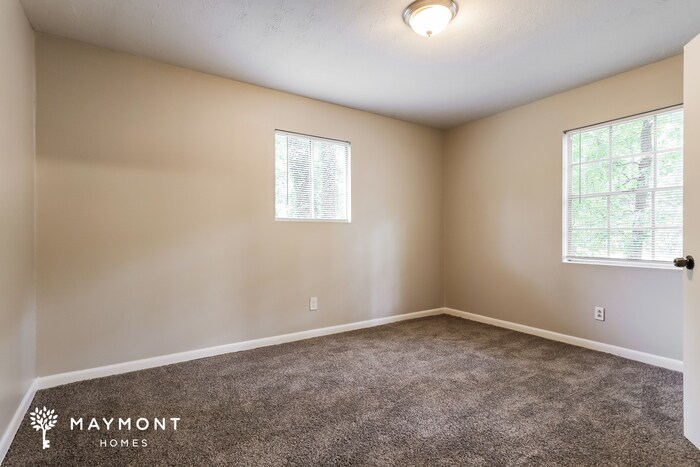 Building Photo - 203 Lucan Way