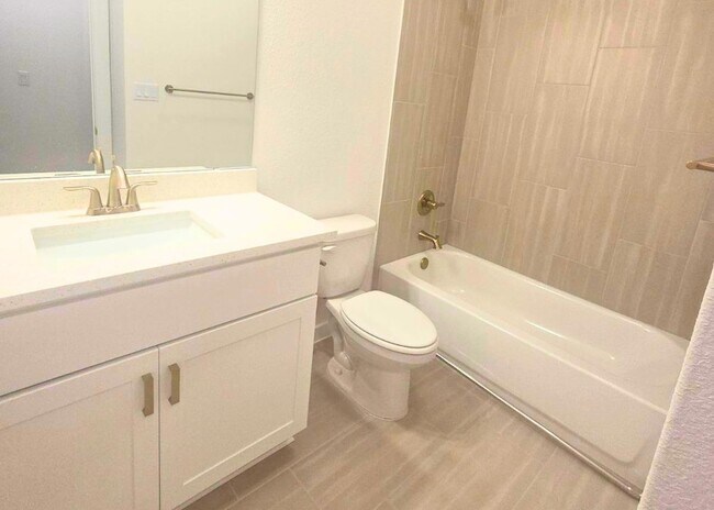 Building Photo - 401 Darley Oak Dr