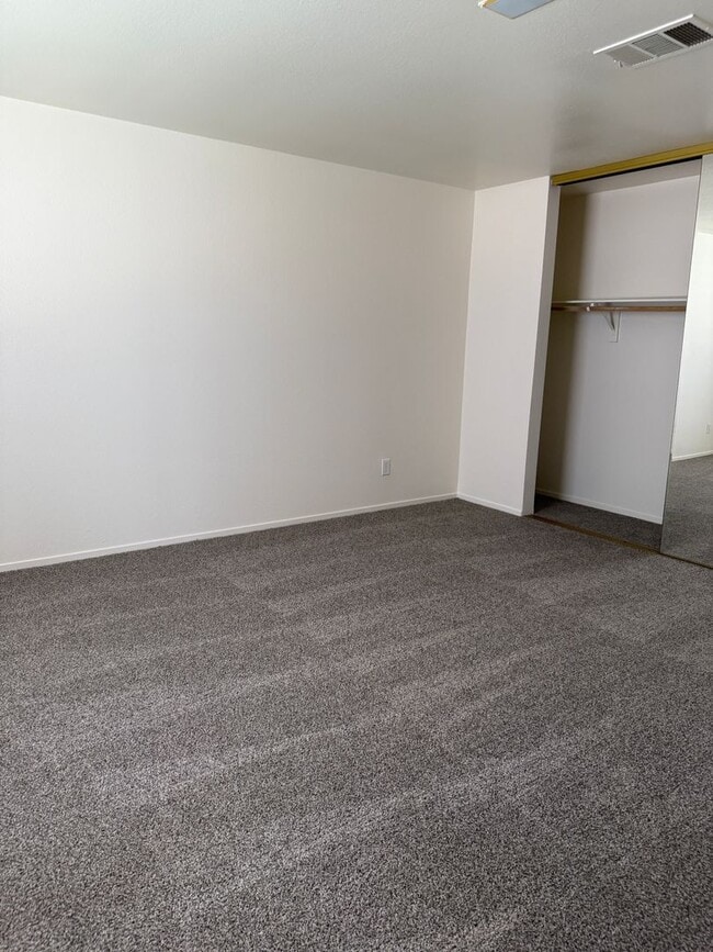 Building Photo - 876 Adobe Flat Dr