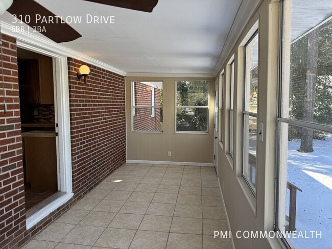 Building Photo - 310 Partlow Dr