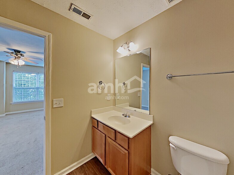 Building Photo - 111 Dreville Dr