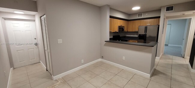 Building Photo - 471 NE 25th St