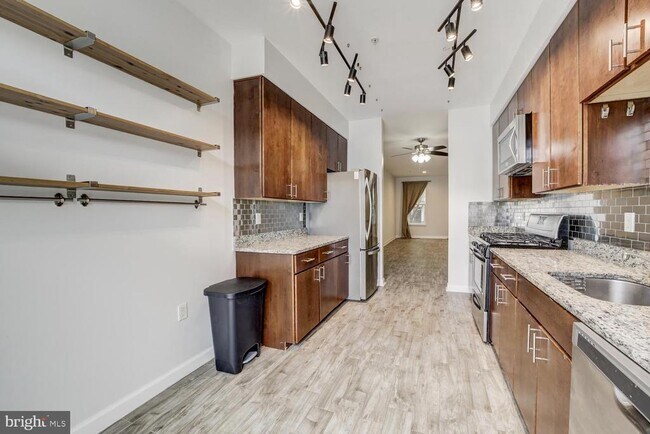 Building Photo - 2501 Sayles Pl SE