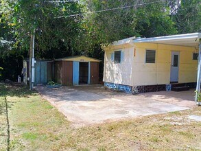 Building Photo - 2 bedroom 1 bathroom with HUGE bonus room