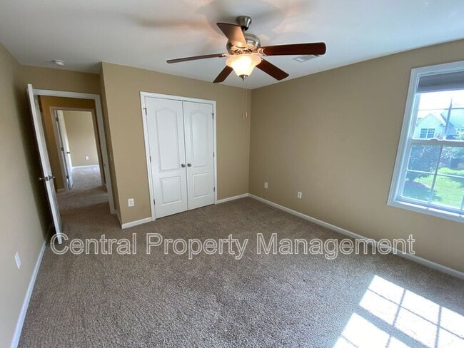 Building Photo - 53 Barnwood Cir