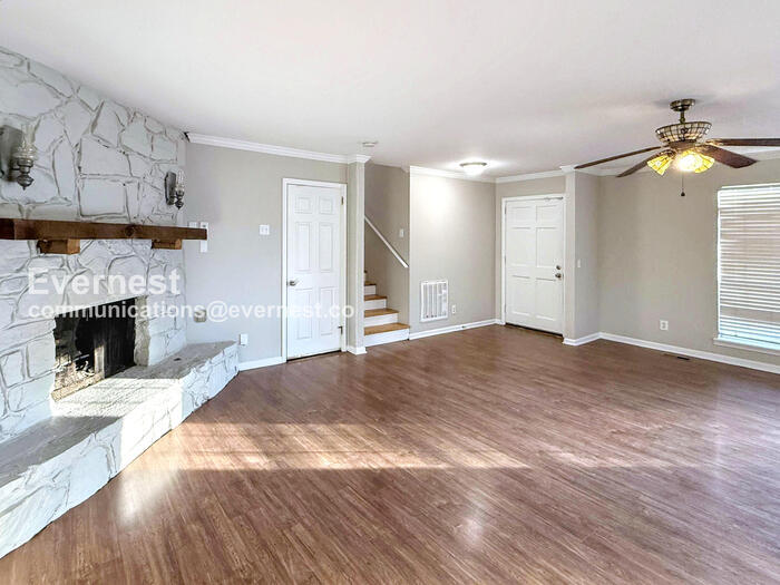 Building Photo - 5473 Pine Rd