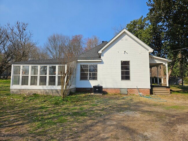 Building Photo - 508 Division