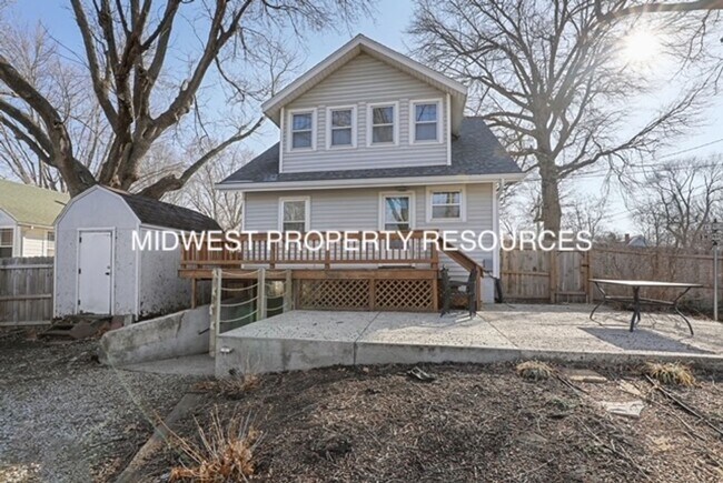 Building Photo - Historic Home in Downtown Lee's Summit