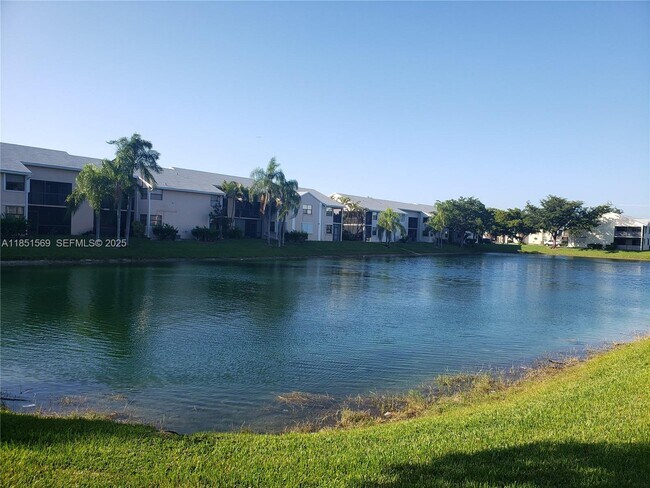 Building Photo - 1120 N Franklin Ave