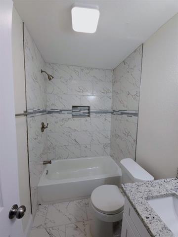 Building Photo - 315 W Dexter St