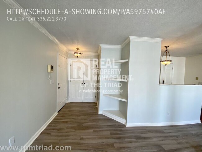 Building Photo - Available Soon -Updated 2BR/2BA Condo in M...