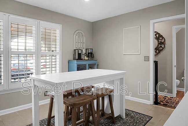 Building Photo - 733 Ralston Ct