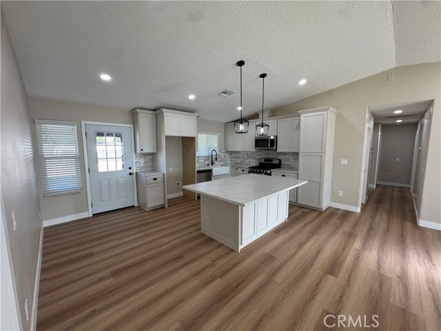 Building Photo - 7775 Maple Ave