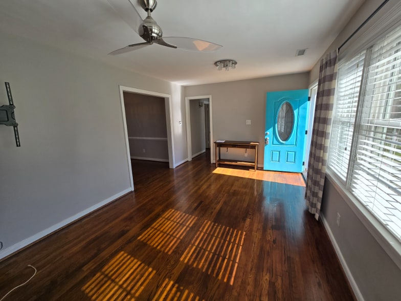 Building Photo - 8410 Holly Hill Rd