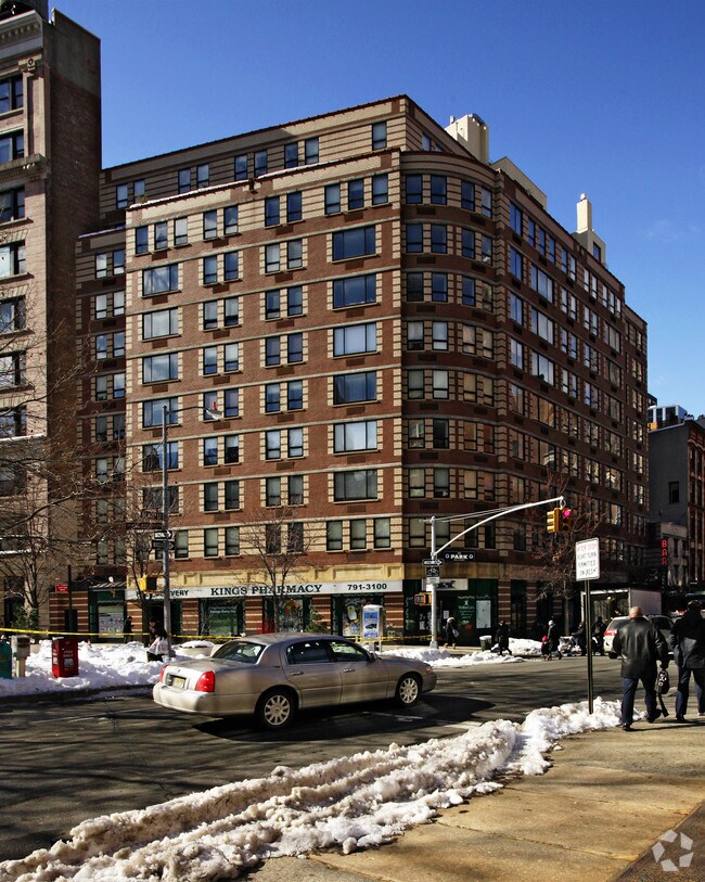 Tribeca Abbey 147151 Chambers St New York NY 10007 Apartment Finder