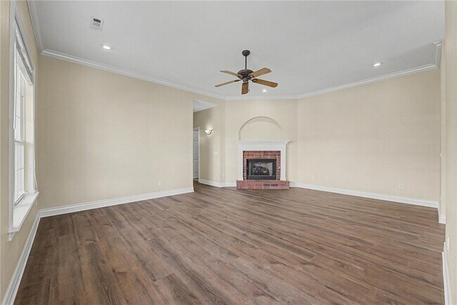 Building Photo - 6537 Harvey Jones Ave