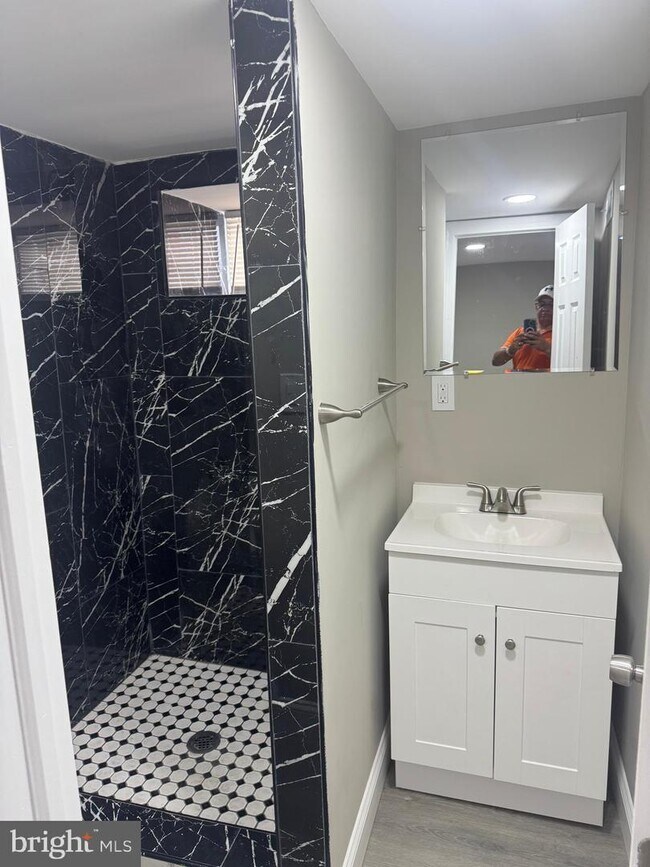 Building Photo - 1945 W Airdrie St