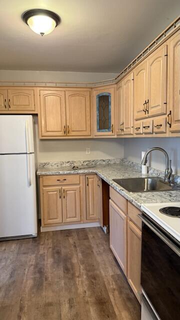 Building Photo - 708 Sunset Ln