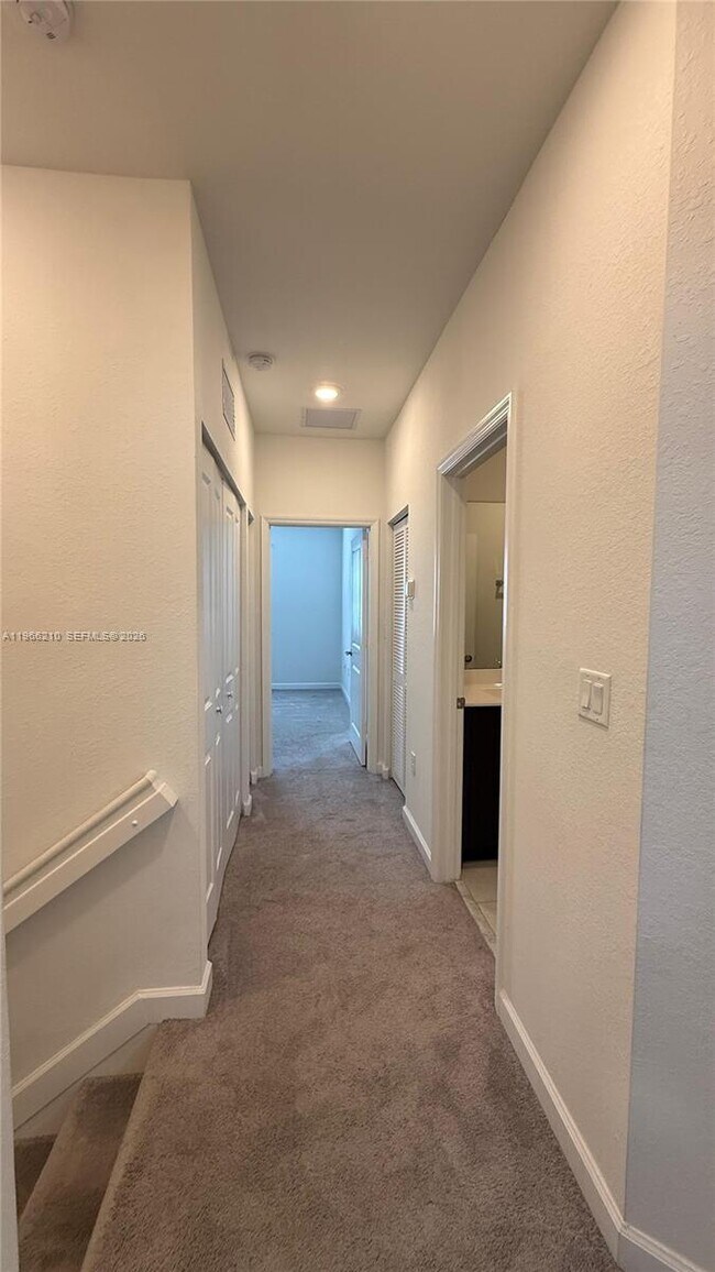 Building Photo - 11964 SW 244 Ln