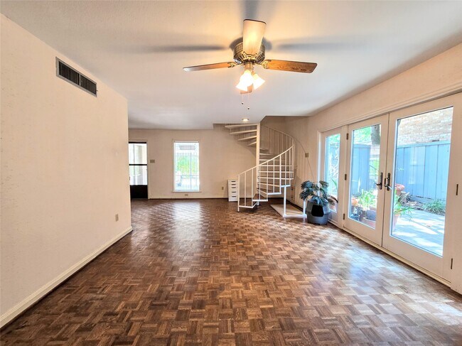 Building Photo - 12 Kings Row